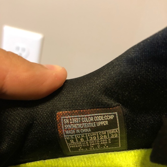 Skechers running shoes - Picture 3 of 5